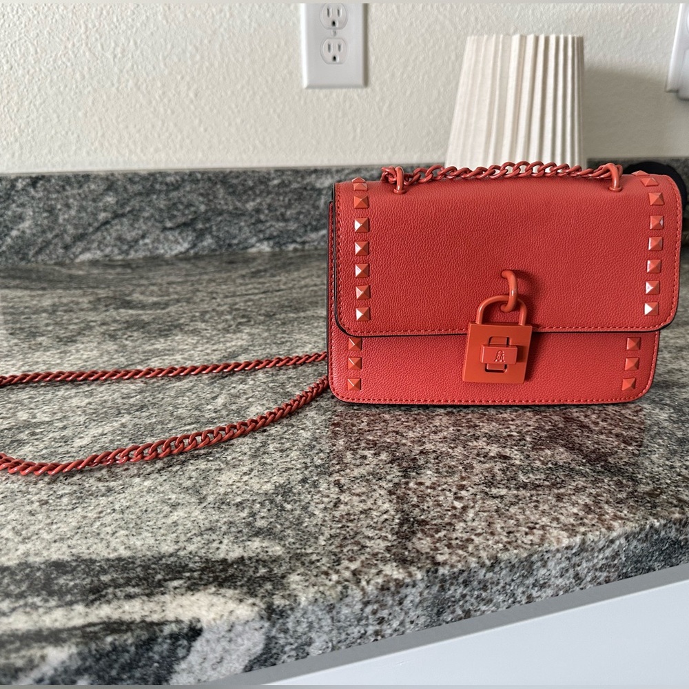 Steve Madden Studded Chain Crossbody Bag – Burnt Orange (Lock Flap)